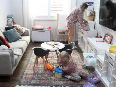  Muškarac uputio užasne riječi nezaposlenim majkama, svojim odgovorima su ga uništile! 