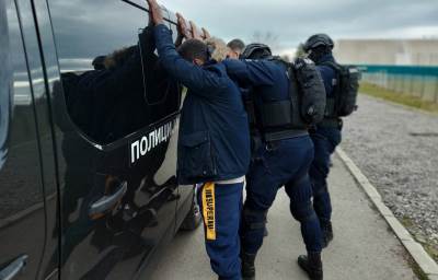  Rumuni masovno džeparili na Egzitu: Ukradeno na desetine telefona ljudima u publici (FOTO) 