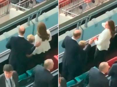  Kejt Midlton sa sinom na utakmici 