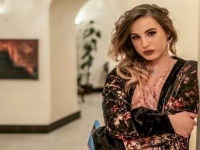  Mihaela Šumić "Imenik Laure Carvalho" 