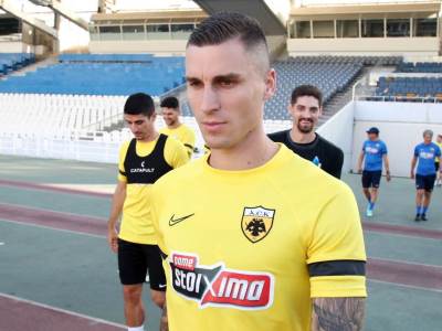  Ognjen Vranješ potpisuje za Partizan 