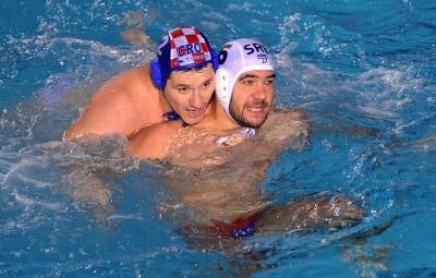  Hrvatski-vaterpolisti-postaju-delfini-kao-Srbija-dupini-umesto-barakude 