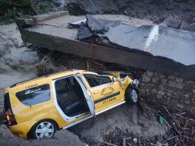  Nakon razornih požara, Tursku zadesile poplave: Ima povrijeđenih i nestalih 