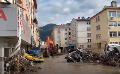  Turski ministar obišao ugroženu oblast: Poginulo više od 30 ljudi, 300 nestalo (VIDEO) 