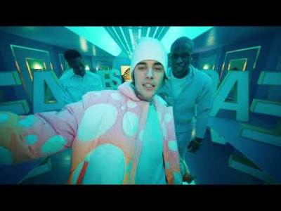 Hit dana: Justin Bieber - Peaches ft. Daniel Caesar, Giveon 