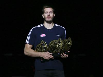  Filip Petrušev ide u Efes 