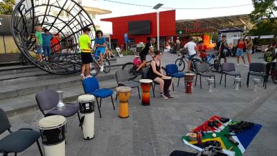  Profesori govore na Trgu Krajine: Veče besjedništva kod govornice 