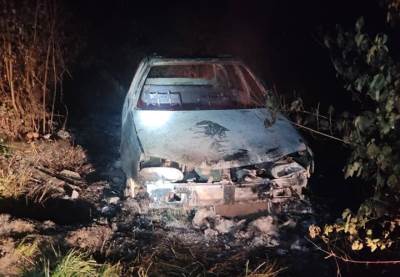  Zapaljeno vozilo osumnjičnog za saobraćajnu nesreću u Vrbanji. 