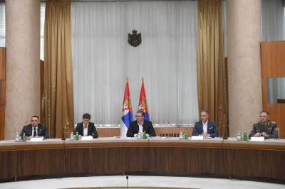  Vučić nakon sjednice Savjeta za nacionalnu bezbjednost: Sit sam politike svršenog čina 