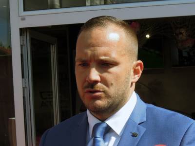  Otvorene ponude za rekonstrukciju terena 