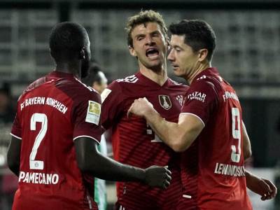  grojter firt - bajern minhen 1:3 kraj golgeterske serije roberta levandovskog 