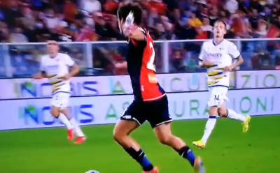  Fudbaler Matija Destro dao gol sa bočicom vode u r 