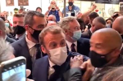  Emanuela Makrona gađali jajetom 