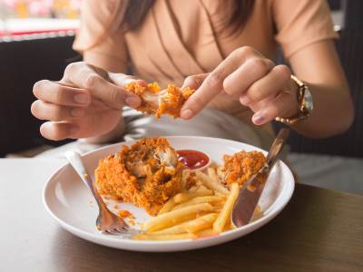  Jedenje otvorenih usta daje hrani bolji ukus 