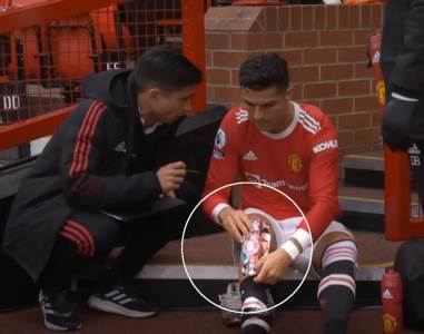  Kristijano Ronaldo ima samog sebe na kostobranima 