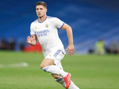  luka jović dobija sve više šanse, ali ne može pored karima benzeme biti starter 