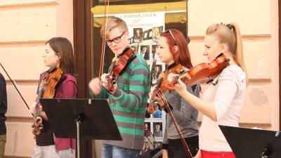 "Flash mob" u Gospodskoj, "krivac" rok simfonija! 