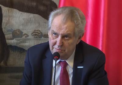  Predsjednik Češke ponovo u bolnici: Miloš Zeman pušten na kućno liječenje, pa saznao da ima koronu 