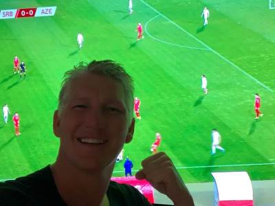  Bastijan Švajnšajteger navija za Srbiju 