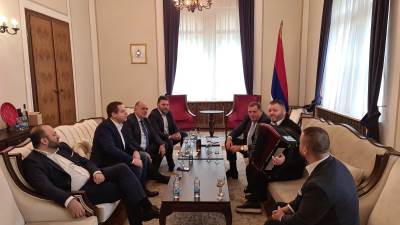  Dodik harmonikaš u predsjedništvu 