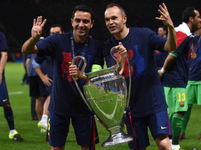  Ćavi Ernanedez na klupi Barselone 