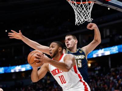  Nikola Jokić slučajno blokirao igrača Hjustona 