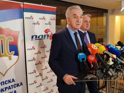  Šarović o sastanku u Moskvi: Predizborno slikanje 