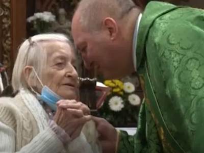  Ima 107 godina i najstarija je žena u Srbiji! Odala tajnu dugovječnosti, a njena urnebesna poruka sinu oduševila sve! 