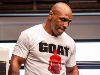  majk tajson ima išijas 