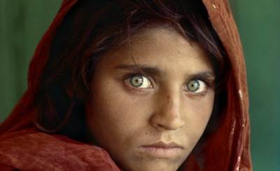  Čuvena "zelenooka Avganistanka" evakuisana u Italiju 