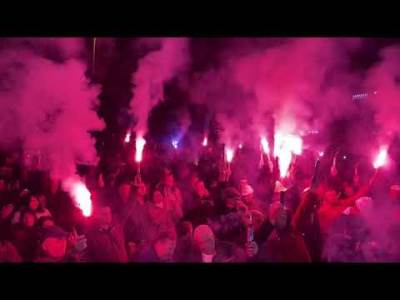  Bakljada Tuzlaka ispred Kreke: Ako je rudarima mrak, neka onda bude svima (Video) 