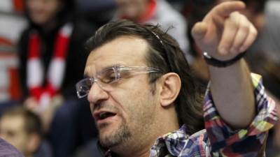  Aca Lukas kupio dnevne novine "Sport" 