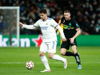  Kakva noć u Ligi šampiona: Milan ispao iz Evrope, Jović dobio aplauze! 