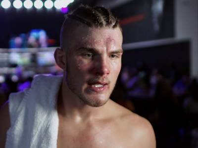  mma jeziva povreda krv šikljala iz oka  