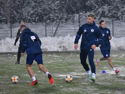  reprezentacija bih u ponedjeljak putuje u sad na prijateljsku utakmicu sa sad 