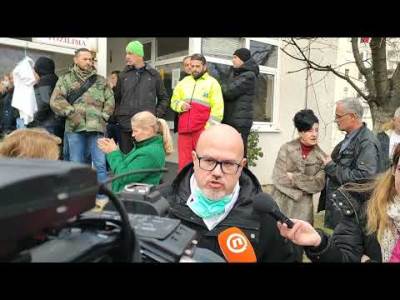  Konjic: Zdravstveni radnici skinuli bijele mantile i prestali da rade (VIDEO) 