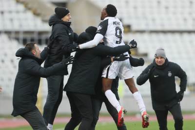  Partizanova savršena jesen - a sad, napad na titulu: Jedan potez Meniga vratio Zvezdu na "minus 5" za kraj 2021! 