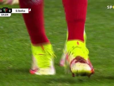  Užasna povreda igrača Benfike 