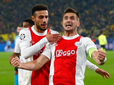  Mazraui-iz-Ajaksa-u-Barselonu-zbog-Holanda 