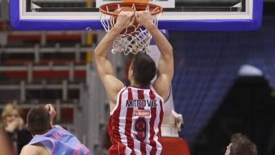  Zvezda pobedila i Megu, ovacije Mitroviću 