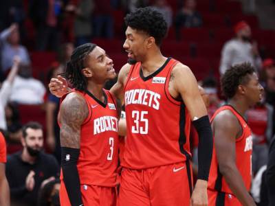  Hjuston-kaznio-Portera-i-Vuda 