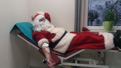  djed mraz darovao krv u trebinju 