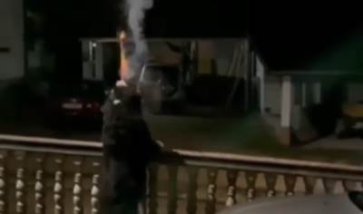  Dragan Marinković Maca čestitao Badnje veče, zamalo lansirao psa u vazduh (VIDEO) 