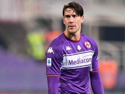  Dusana-Vlahovica-vredjaju-navijaci-Fiorentine 