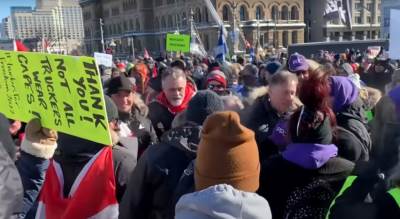  Kanada: Automobilom uletio među ljude koji protestuju protiv kovid mjera 