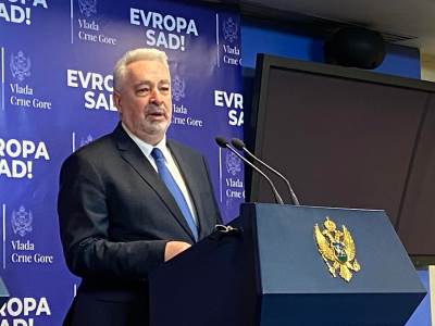  Crna Gora: Izglasano nepovjerenje Krivokapićevoj vladi, bilo i vrijeđanja i psovki.... 