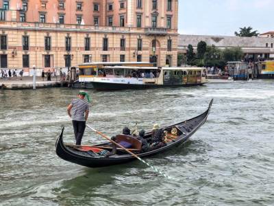  Venecija će turistima naplaćivati ulaz u grad 