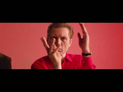  Franz Ferdinand - Curious 