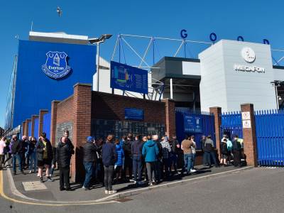  Everton protivniku u kupu platio dresove put i smještaj 