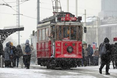  Snijeg u Istanbulu 